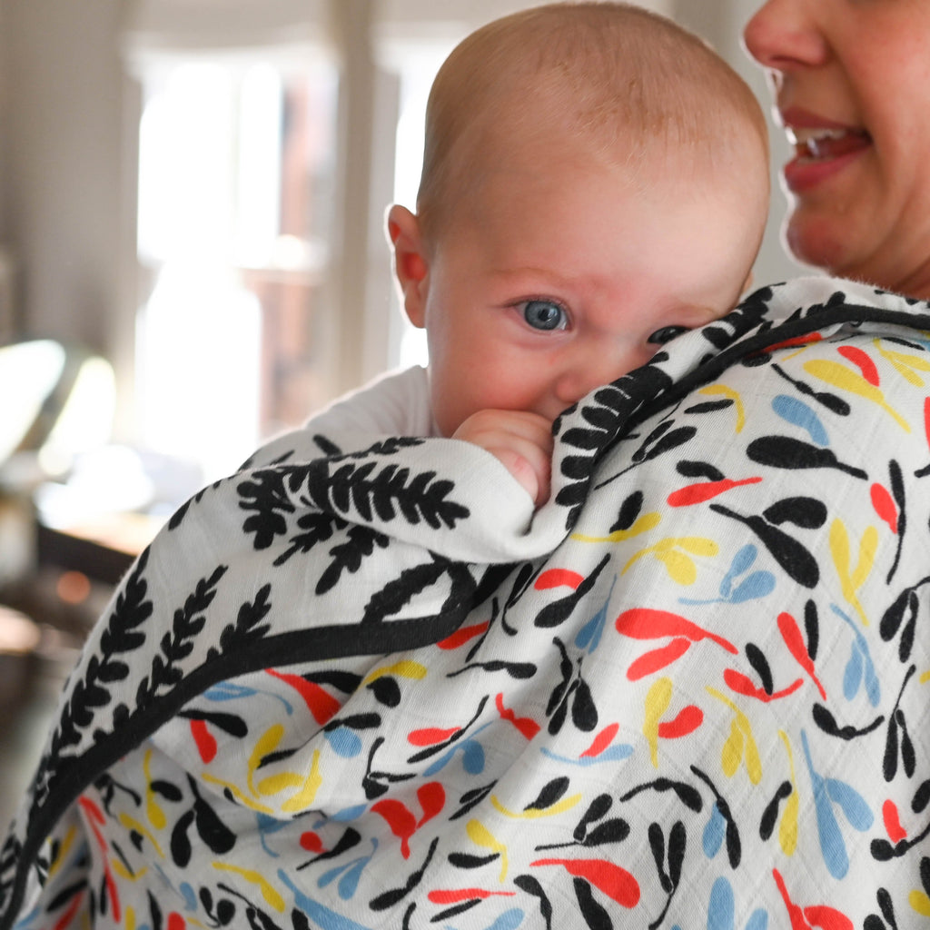 Why we design 2 age ranges for your baby's changing vision